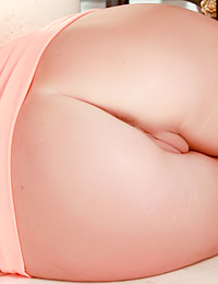 Natalia Forrest strips and shows off her smoking-hot body today.