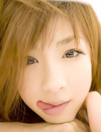 Aki Hoshino will make your day with this All Gravure gallery.